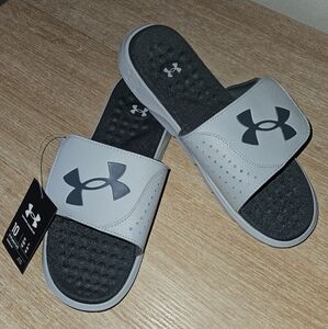 New Mens sz 10 Under Armour Slides Sandals